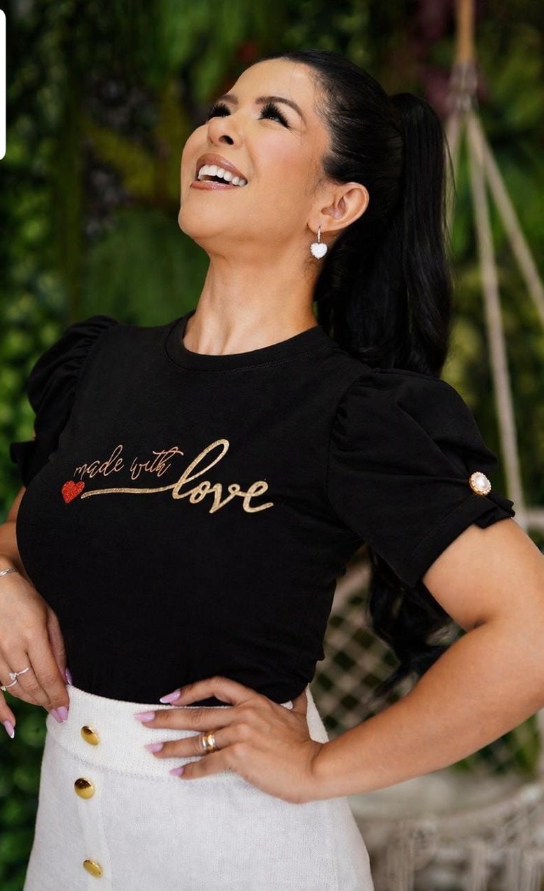 Blusa Malha Bordada - foto 01 - Preto